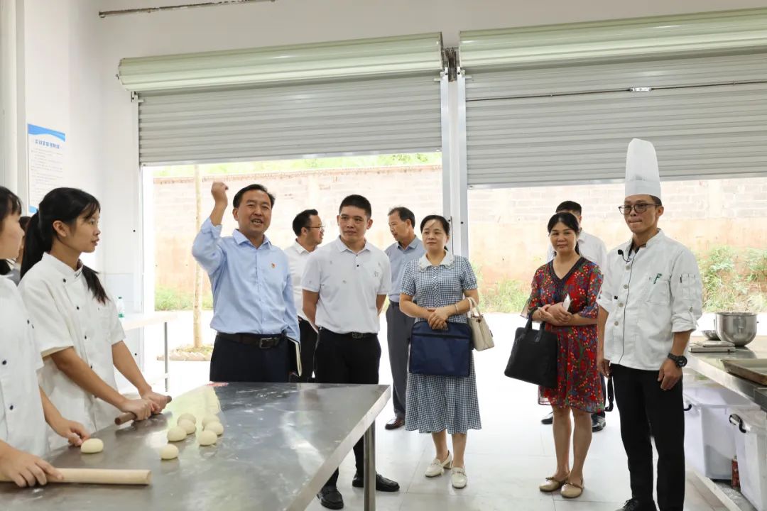 1739866810710235.jpg 1739866810710235.jpg